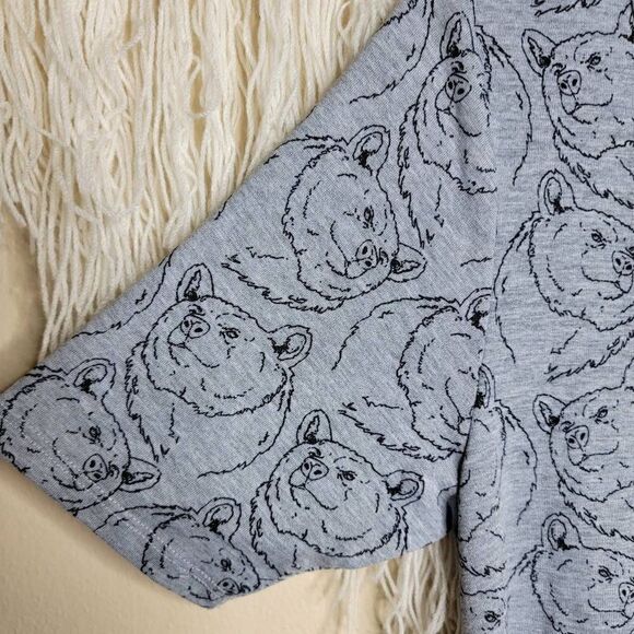 LulaRoe Bear Print T-Shirt Tunic Swing Top Gray Size XXS - Picture 6 of 10